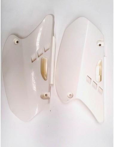 PLASTICA LATERALES  AGB 30 IZQUIERDO /DERECHO