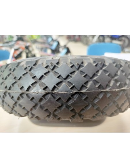 NEUMÁTICO 3.00 x 4 DURO