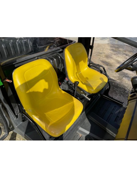 UTV John Deere Gator XUV550 4x4 2 Plazas